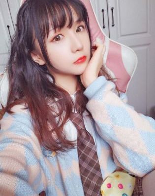 坐在联谊会角落的他是个肉食系_高清无删减在线观看