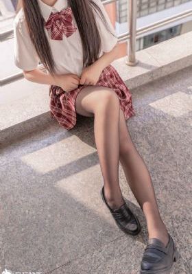 巨胸女仆服务在线播放_字幕高清版在线观看