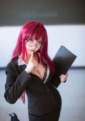 大胸女大学生在线_蓝光超清免费观看